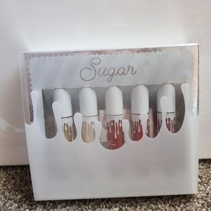 Kylie Cosmetics Makeup - Kylie Jenner lips Kylie Cosmetics Makeup - Kylie Jenner lips
